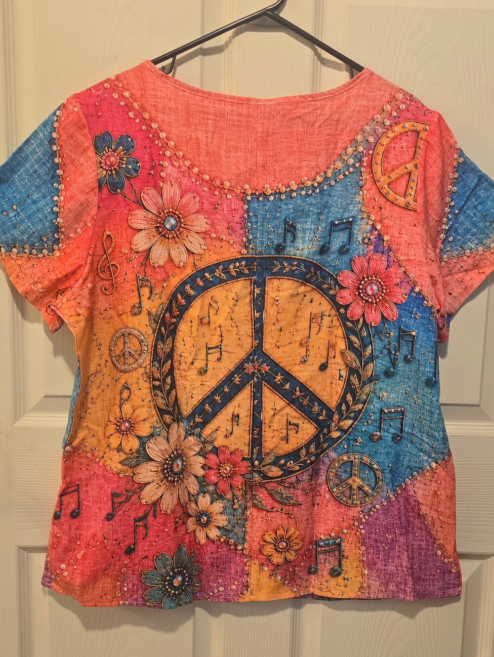 Women's Peace & Love Musical Floral Crew Neck Shirt ☮️ ❤️ 🌸 🎵 - Picture 2 of 2